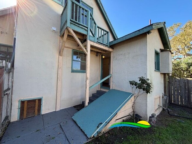 Building Photo - Delightful 3-Bedroom, 2 bath home in Pacific Grove