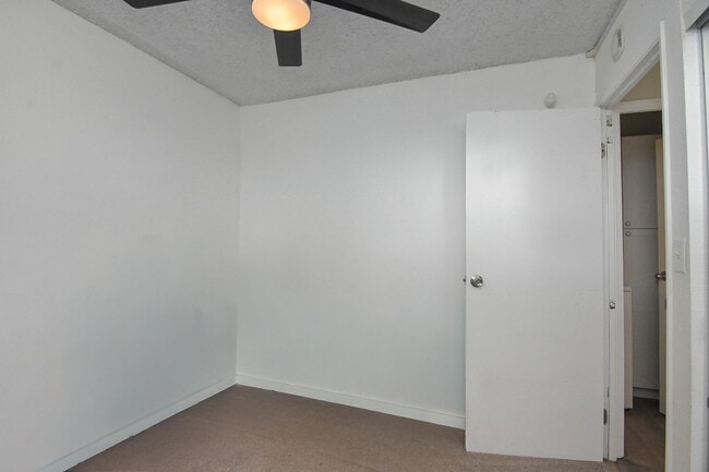 Building Photo - Live the Happy Life at Lele Pono – Aiea