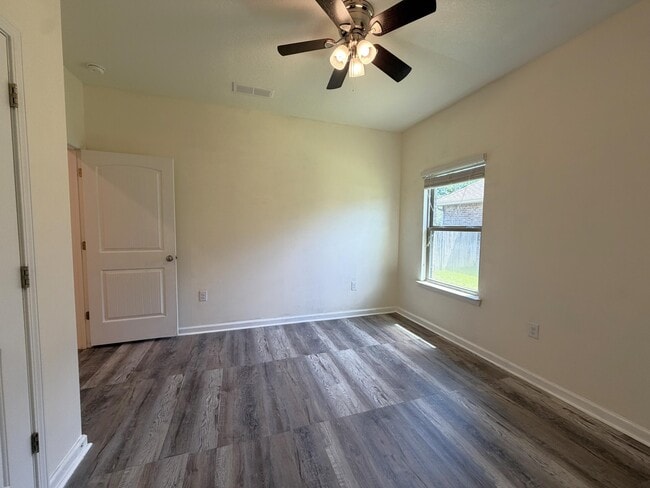 Building Photo - 316 Merlin Ct