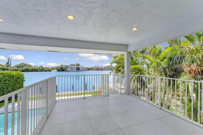 Building Photo - 1026 Seasage Dr