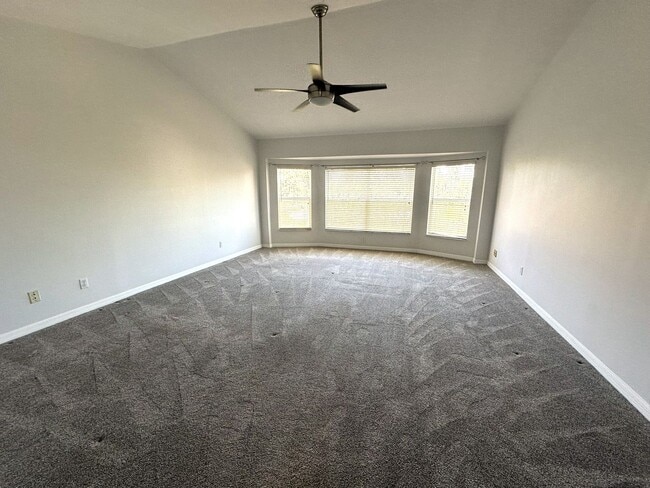 Building Photo - TIERRA VERDE - Updated Unfurn. Annual - 3 ...