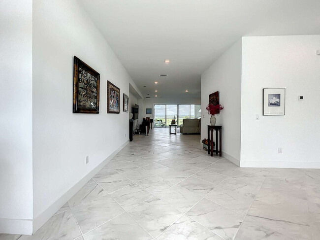 Building Photo - 8859 Ivy Stark Blvd
