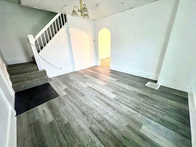 Building Photo - 40-42 Seminole Avenue