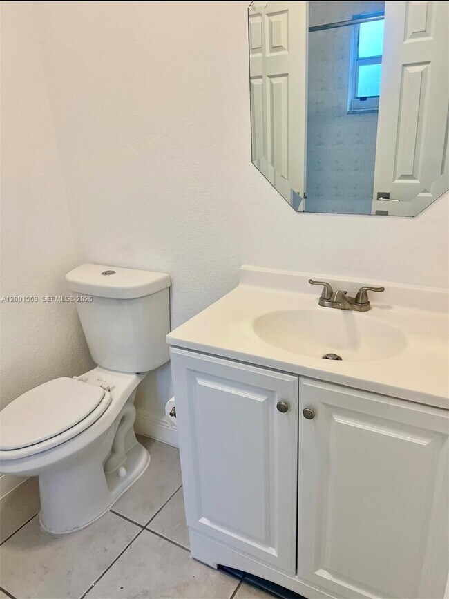 Building Photo - 1111 NW 19th Ave