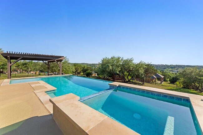 Building Photo - 4700 Topacio Dr