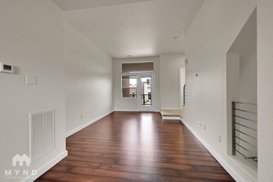 Building Photo - 10254 E 29th Dr