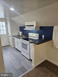 Building Photo - 7663 Cedar Dr