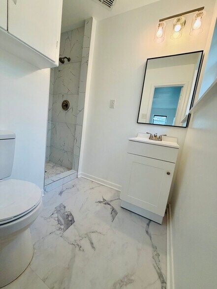 Building Photo - 403 Margo St