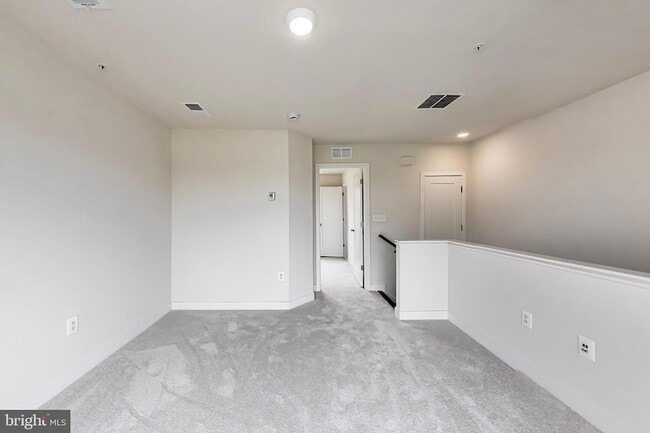 Building Photo - 16616 Crabbs Branch Way