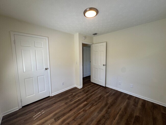 Building Photo - Fall Into Savings – Rent Reduced & ½ Off Y...