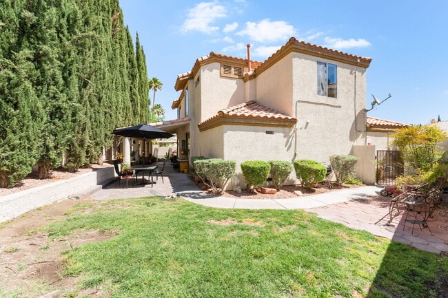 Building Photo - Summerlin 3 Bed / 2.5 Bath Home with Full Solar Panel Use! — Available October 5, 2026