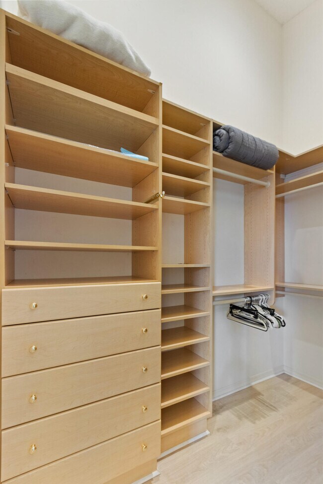Building Photo - 1302 Mahogany Pl