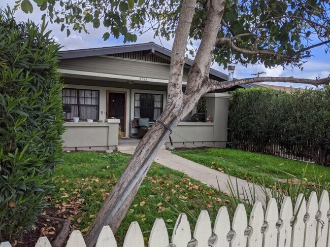 Building Photo - Fenced 3 Bedroom House with Two Car Driveway! Located in the Heart of North Park! In Unit Washer ...