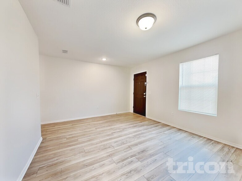 Building Photo - 1125 Waggoner Dr