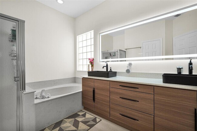 Building Photo - 6386 NW 78th Pl