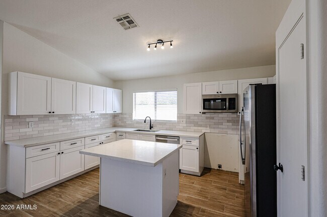 Building Photo - 4047 E Jojoba Rd