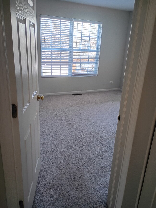 Building Photo - 188 S Concord Dr