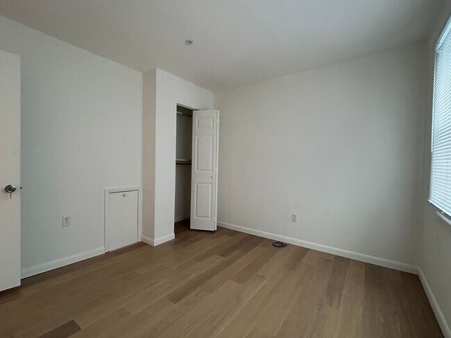 Building Photo - 216 Whitherspoon Ln