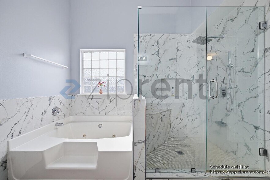 Building Photo - 1305 Rockbass Rd