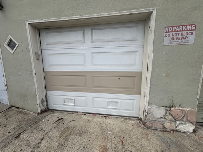 Building Photo - 501 Velasco Ave