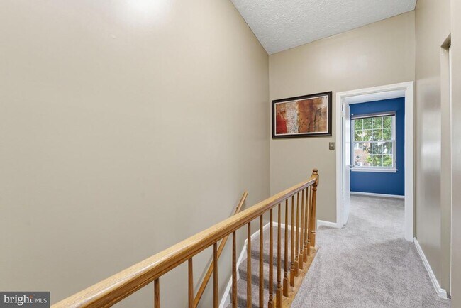 Building Photo - 10703 Campus Way S