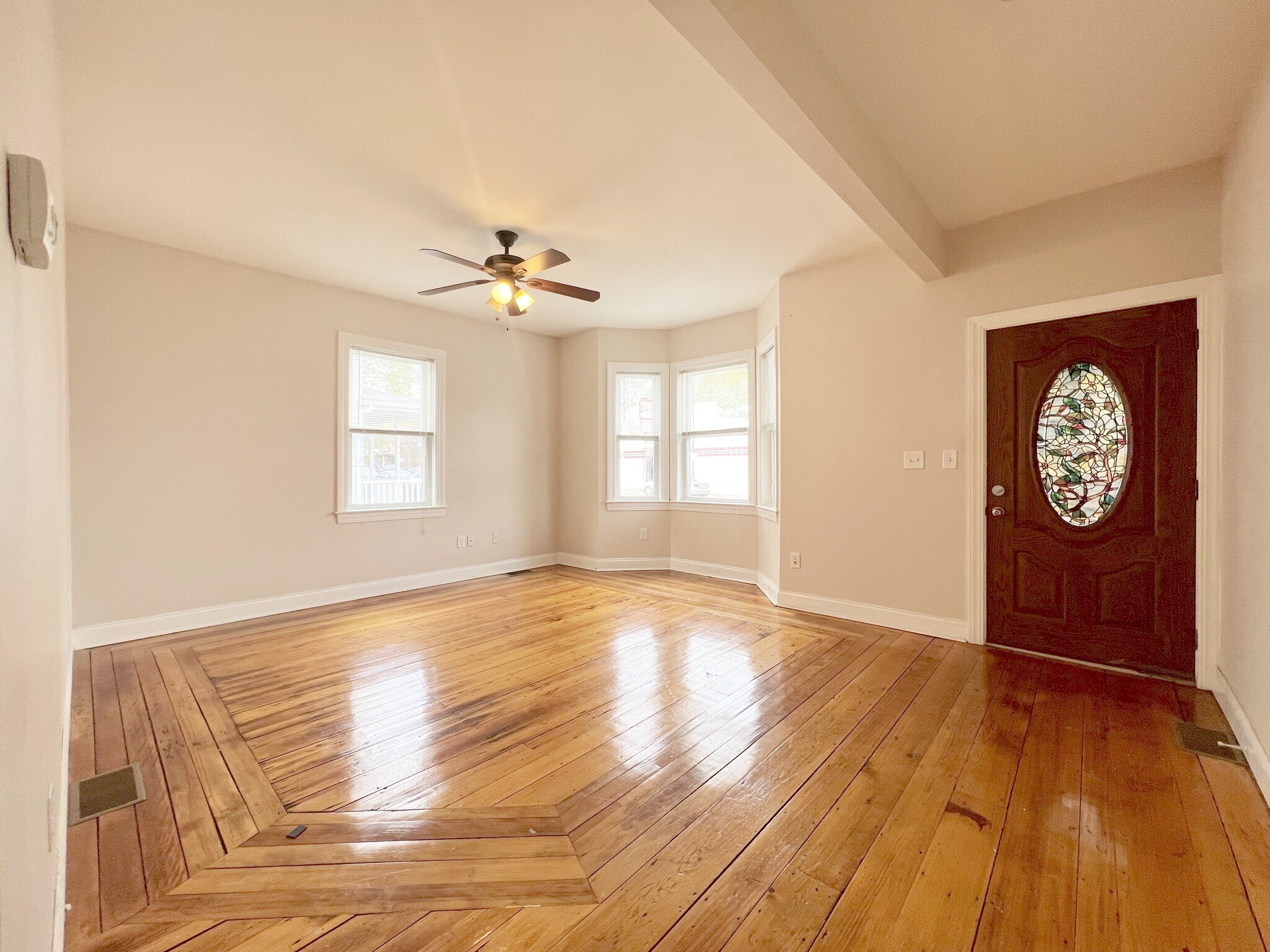 Building Photo - 1040 Hyde Park Ave