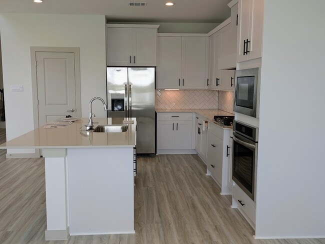Building Photo - 6219 Pelican Ridge Wy