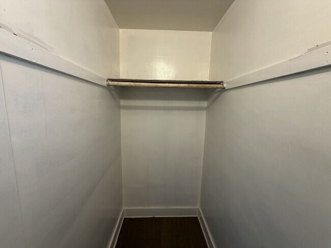Building Photo - 3944 Revere Dr
