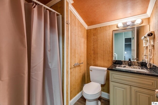 Building Photo - 2116 Bayou Darbonne Dr