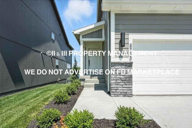 Building Photo - 8733 SW Edgewater Dr