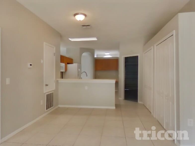 Building Photo - 3851 Andover Cay Blvd