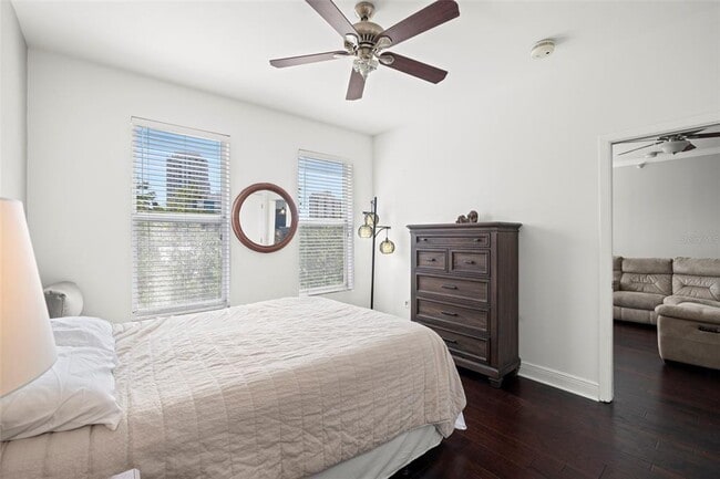 Building Photo - 205 5th Ave N