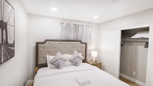 Building Photo - 8356 Adams St