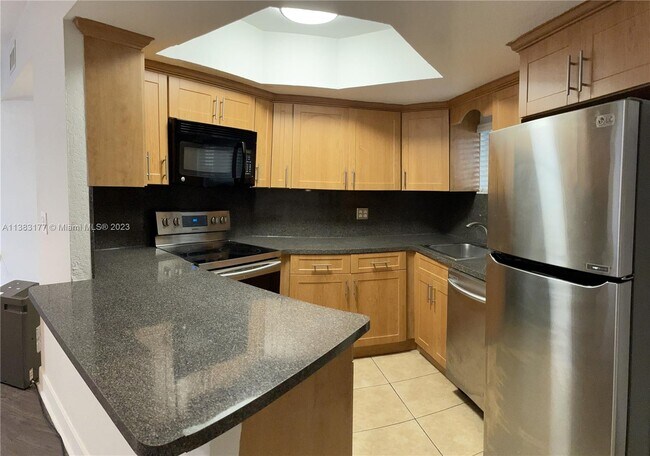 Primary Photo - 8225 Lake Dr