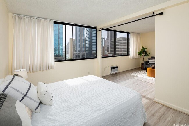 Building Photo - Kukui Plaza Ewa Tower - 1 bedroom 1 bath w...