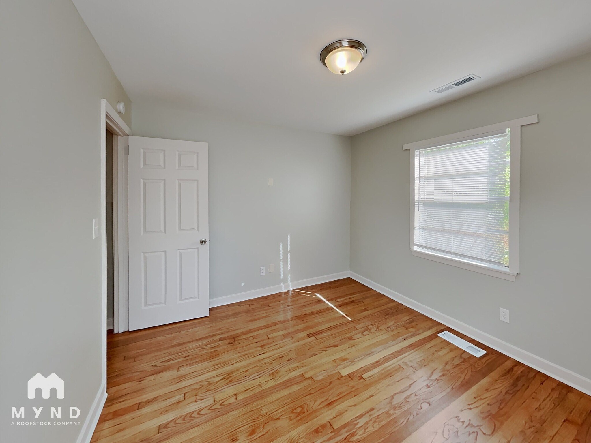 Building Photo - 1437 Freda Dr