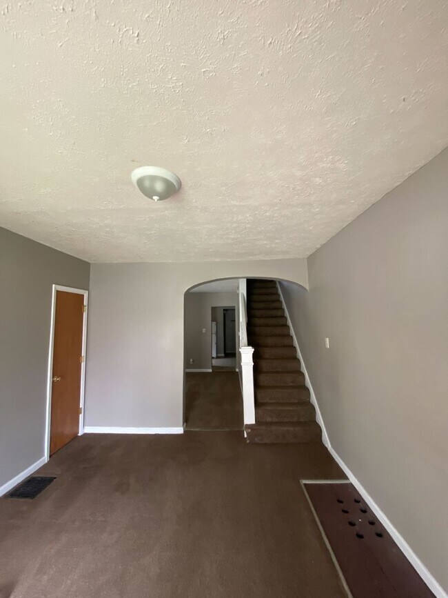 Building Photo - 1301 N Olney St