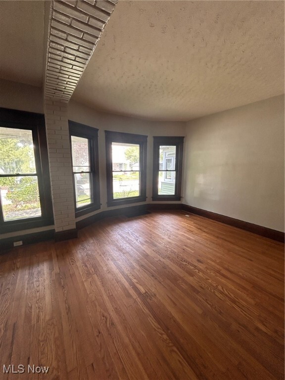Building Photo - 131 7th St NW