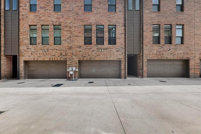 Building Photo - 4920 Lexington Ct