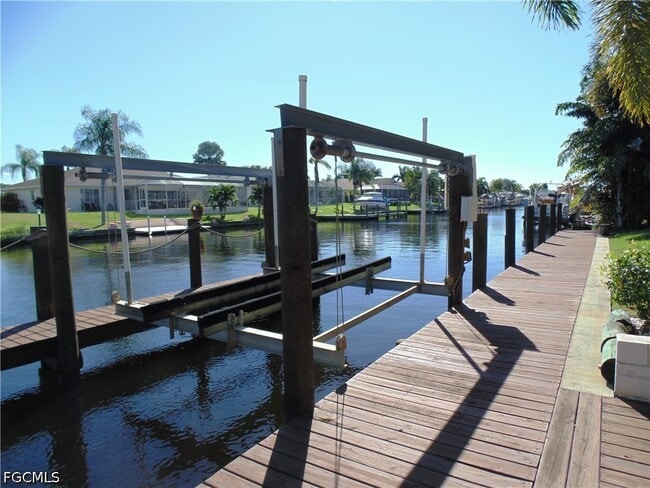 Building Photo - 4011 SW 2nd Ave