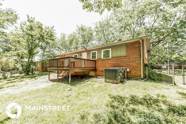 Building Photo - 1129 Roebuck Lawn Dr