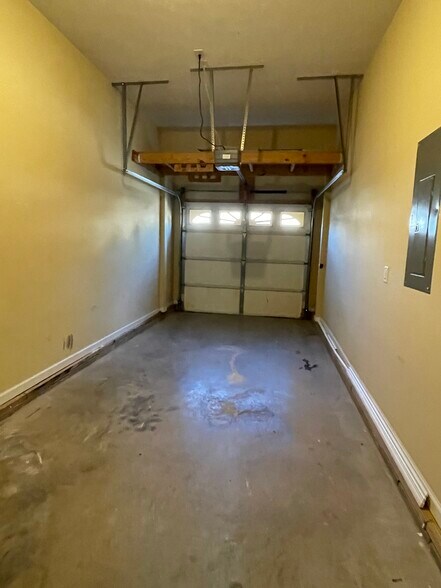 Building Photo - 730 Spence Enclave Ln