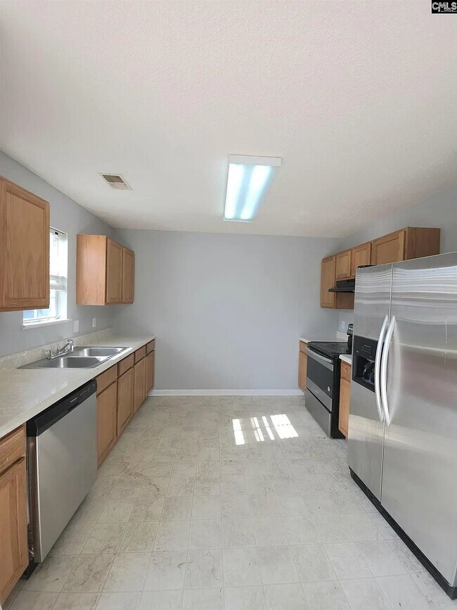 Building Photo - 9 Killian Grn Ct