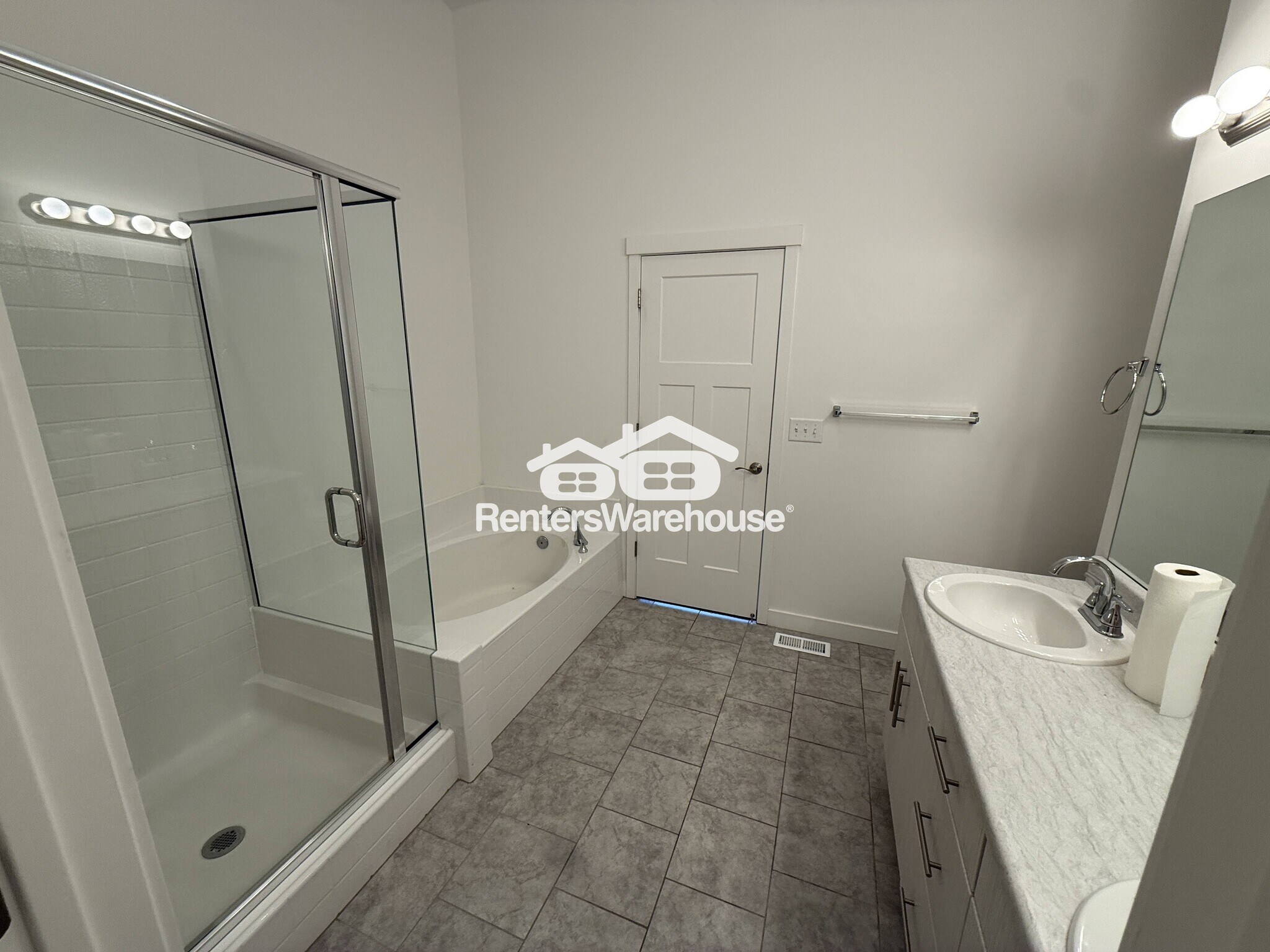 Building Photo - 14792 Chimney Pass Dr