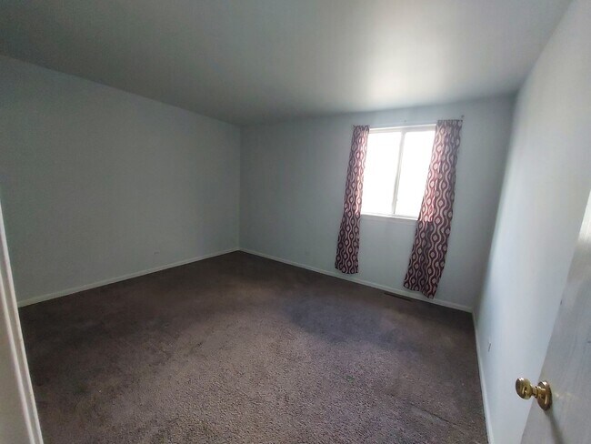 Building Photo - 369 Springmist Ct