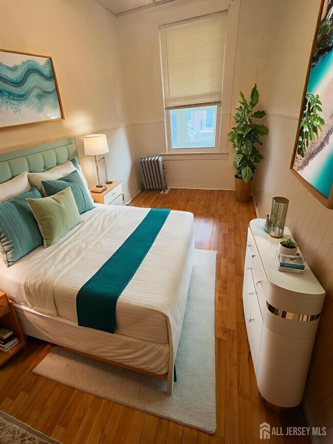 Building Photo - 93 Schley St