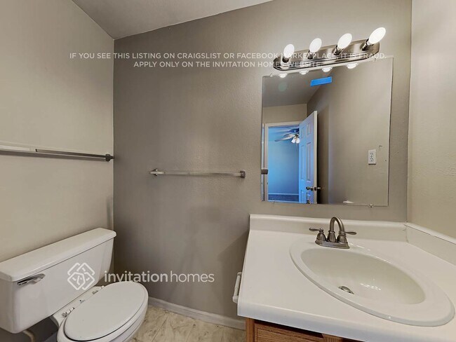 Building Photo - 356 S 33rd Ave