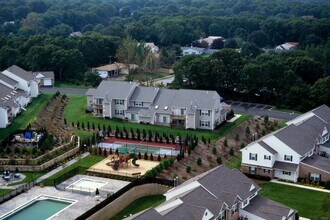 Building Photo - 8 Horizon View Dr