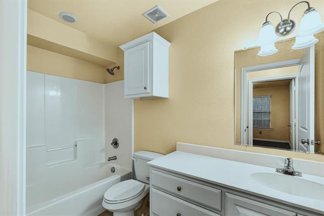 Building Photo - 1716 S Waco St