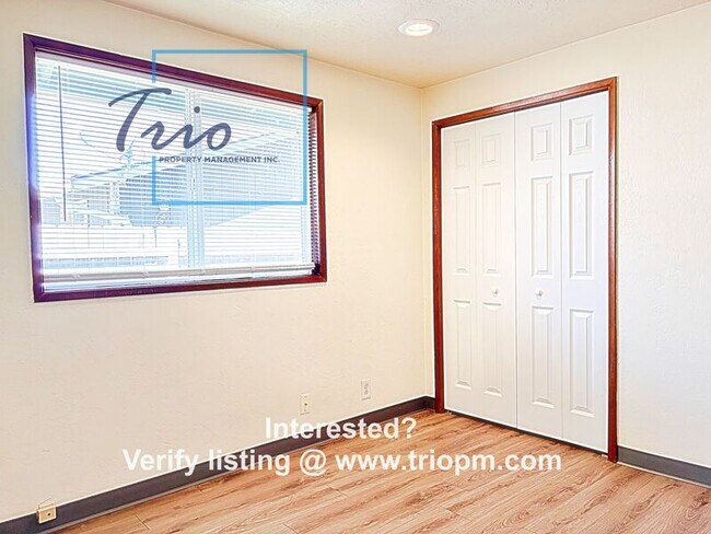 Building Photo - 3887 N Clarey St